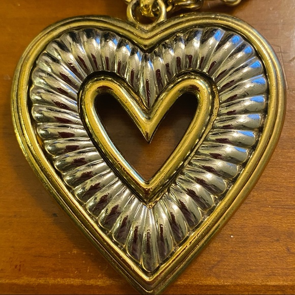 Vintage Gold/Silver Tone Chunky Heart Necklace on Gold tone Twist Chain - Picture 4 of 10